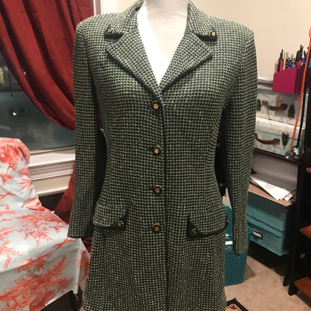 St. John jacket EUC. Size 10.